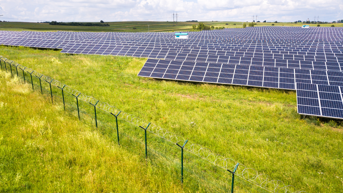U.S. Clean Energy Manufacturing Surges Ahead Despite Policy Hurdles, Reports The American Clean Power Association