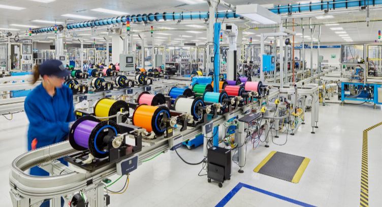 Amazon, Corning Partner on Fiber Optic Expansion to Power U.S. Data Center Infra Growth
