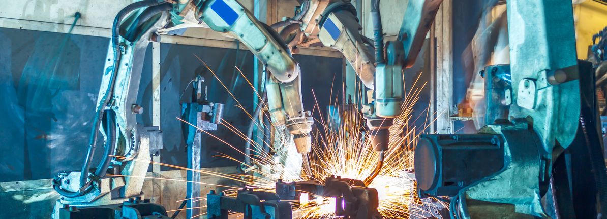 Dorman Stock And 2 U.S. Manufacturing Picks for a Tariff Driven Supply Chain Shift