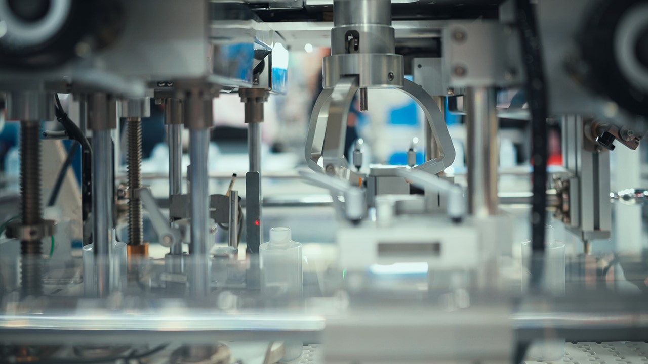 US manufacturers need robotics to expand at scale, executive says