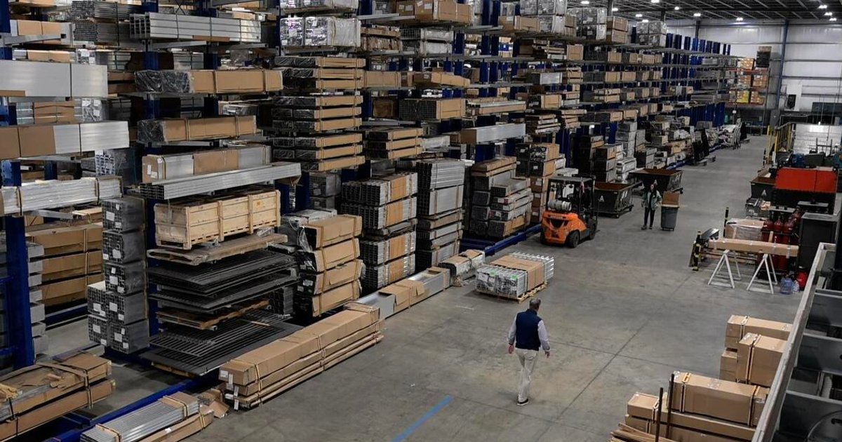 US manufacturing output rises 0.3% in September